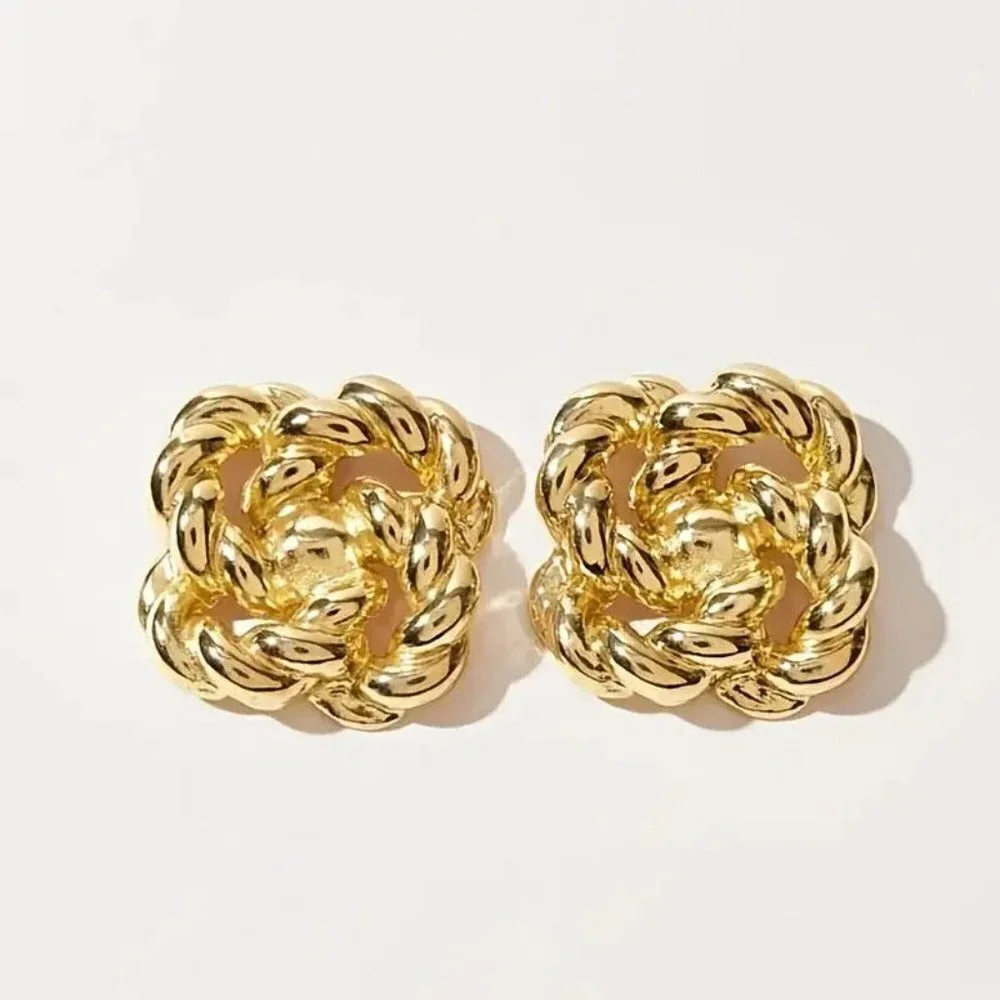 Zara Elegant Gold-Toned Chunky Knot Earrings 💕💕✨✨ with GIFT BOX 🎁